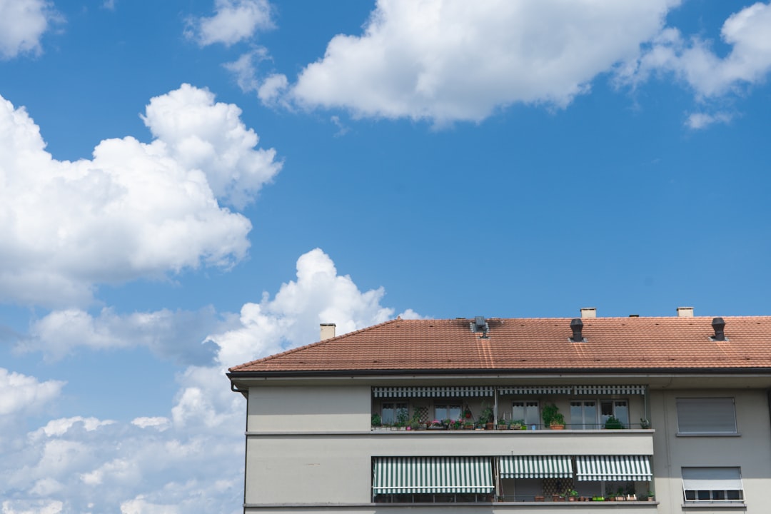 Nieruchomości z mikroklimatem: innowacyjny system zarządzania